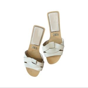 Zara size 8.5/39 Cream Sandals